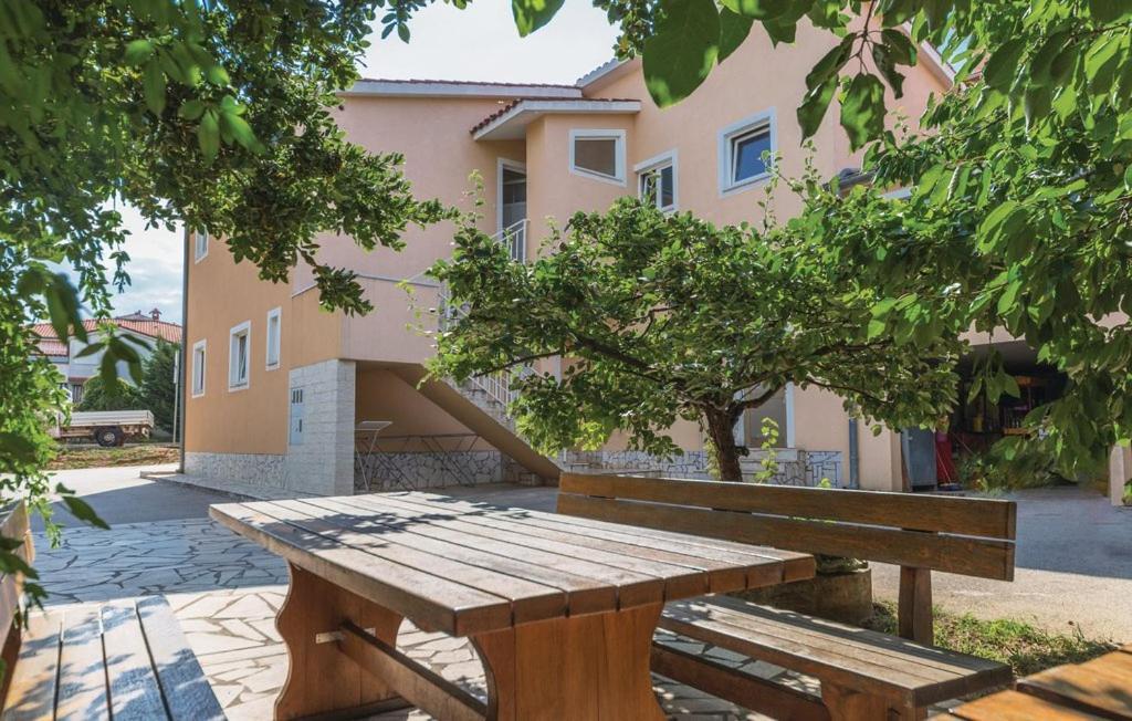 Apartmani Valdebek Pula Eksteriør billede